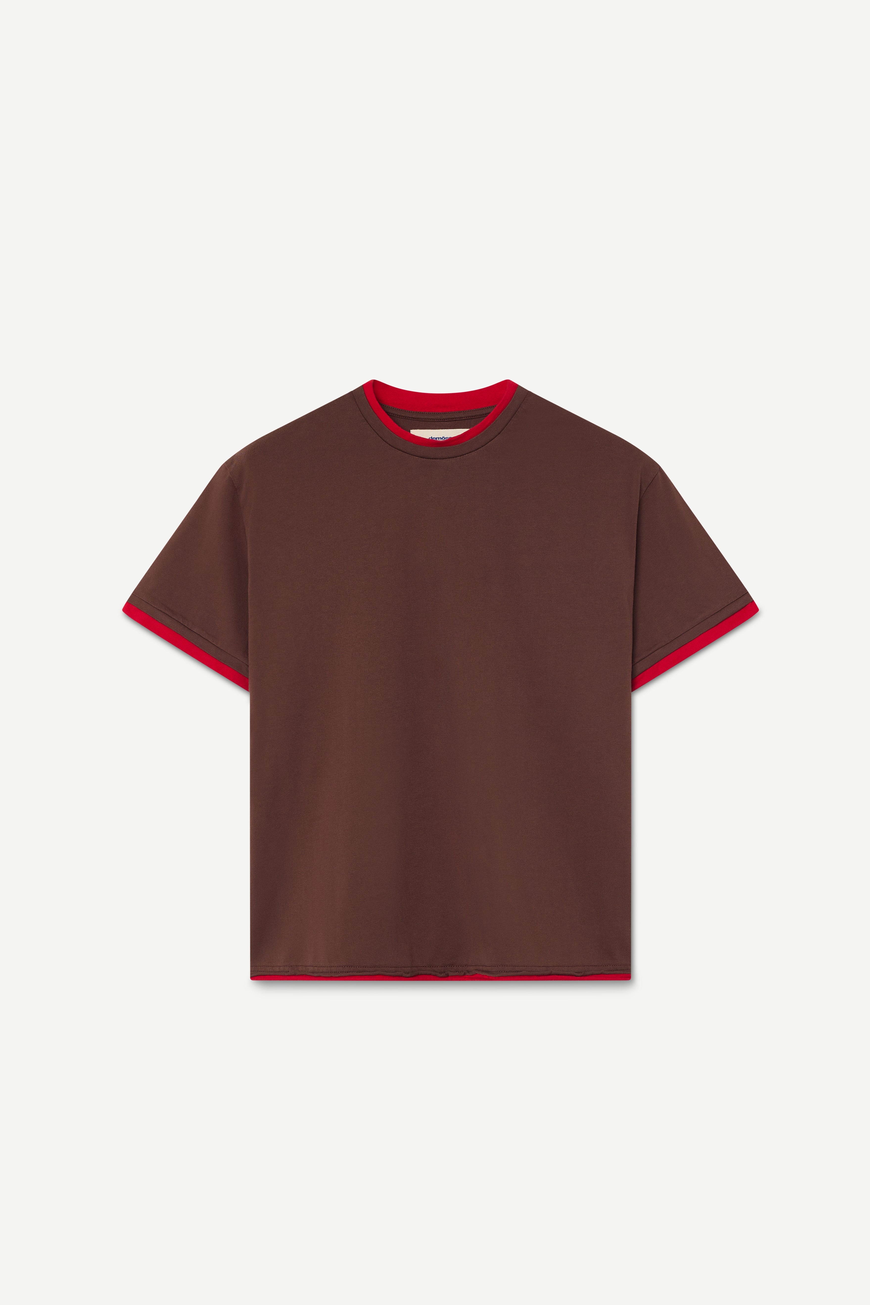 front view of a regular fit brown short-sleeved t-shirt with red double-layered neckline, sleeves and hem